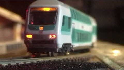 Marklin z 87290 Double Deck passenger cars + BR 127 dcc