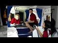 Видео . Стюардессы спят в секретных комнатах самолета, о которых не знают пассажиры