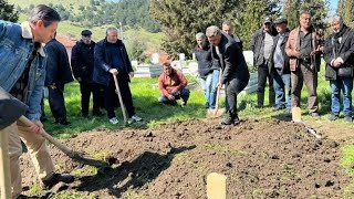 Bu Dünyadan Bir İskender Aga Geçti̇ Başimiz Sağ Olsun İskender Abiyi Kaybetti̇k