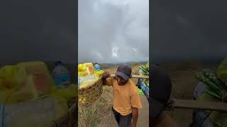 Download Lagu porter rinjani's struggle for the sake of his family#rinjani #travel #gunungrinjani #mountrinjani MP3