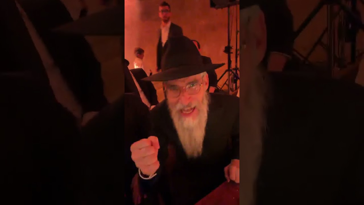 גדולי הזמר החסידי בשמחת הבר מצווה של בנו של מנחם טוקר!