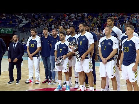 El Real Madrid homenaje a sus medallistas y ofrece la Supercopa Endesa a la afición | Liga Endesa