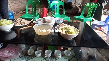 Bữa cơm đơn giản của thợ xây