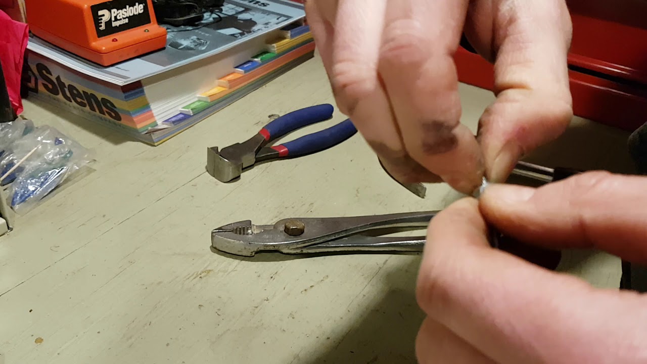*Hack* Repair broken throttle, mower, snowblower cable using only hammer and machine nut YouTube