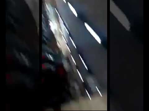 مترو حلوان ولحظه دخول الناس الي المترو
