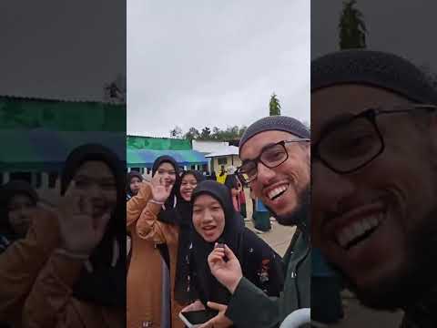 دخلت احتفال مدارس المسلمين في تايلاند وهكذا تعاملوا معي