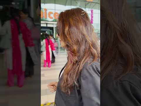 Madhuri Dixit spotted at Airport!...