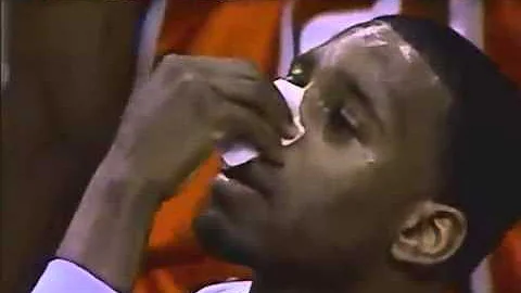 Jake Voskuhl knocked down Tracy McGrady (2005-2006...