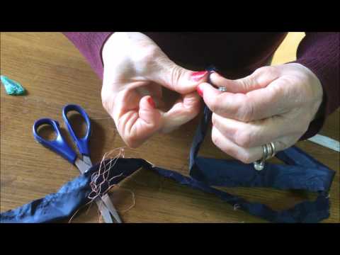 Video: Come Cucire Le Bretelle Su Un Modulo