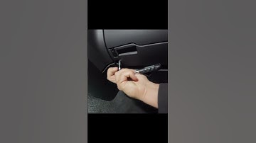 Audi A6 C6 DIY quick cabin filter replacement #audi #a6c6 #car #diy #diyproject #cabinfilter