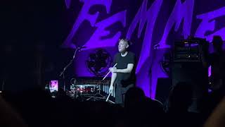 View Violent Femmes Perform 'Black Girls' at Temple Live, Cleveland 40th Anniversary Tour