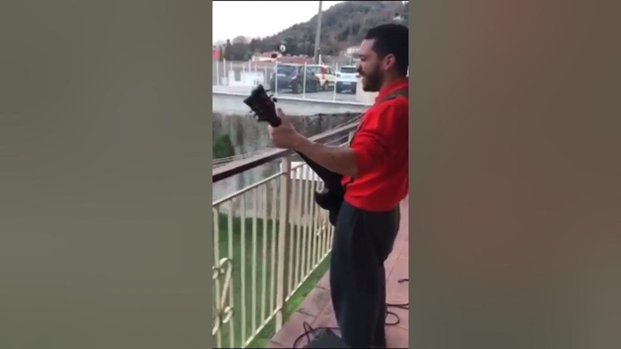 Italian guy in Quarantine plays Raining Blood!!!