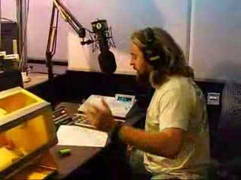 Justin Lee Collins sings Neil Diamond