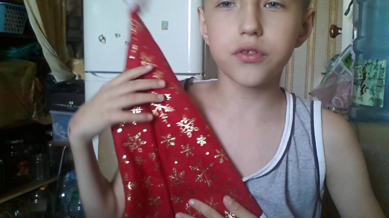 Обзор игрушек #1 Крандаш из кырлая и шапка деда мороза и телефон - YouTube