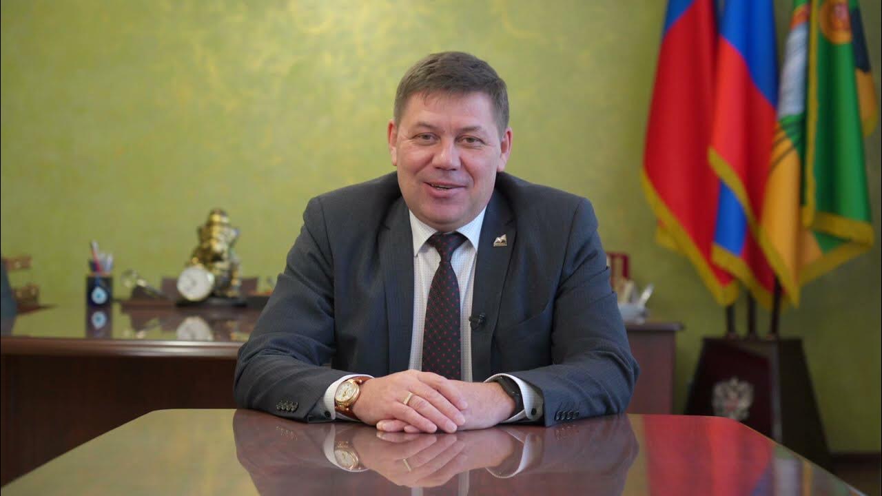 банкет мэра прокопьевска. мэр прокопьевска 2021 вячеслав старченко. мэр города прокопьевска. прокопьевск глава города старченко вячеслав. шкарабейников мэр прокопьевска.