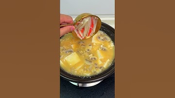 Something magical happens when you boil this in a clay pot 😳🍲#asiancooking #claypot #souprecipe