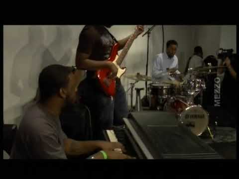 Robert Glasper, Derrick Hodge & Chris Dave Harlem ...