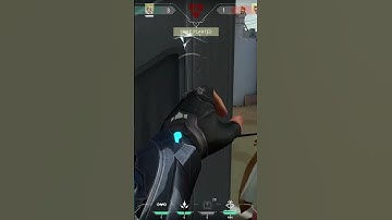 Baiting enemy with a Sova Ult