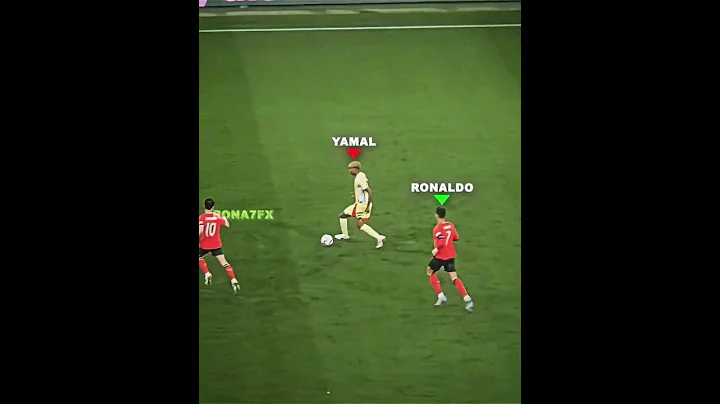 Ronaldo teaches Yamal what it means to be a GOAT🐐⚽