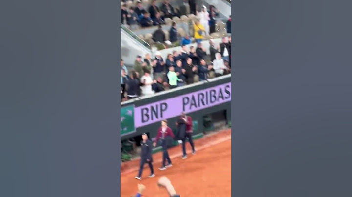 The moment Corentin Moutet beats Sebastian Ofner to reach the last 16 of #rolandgarros