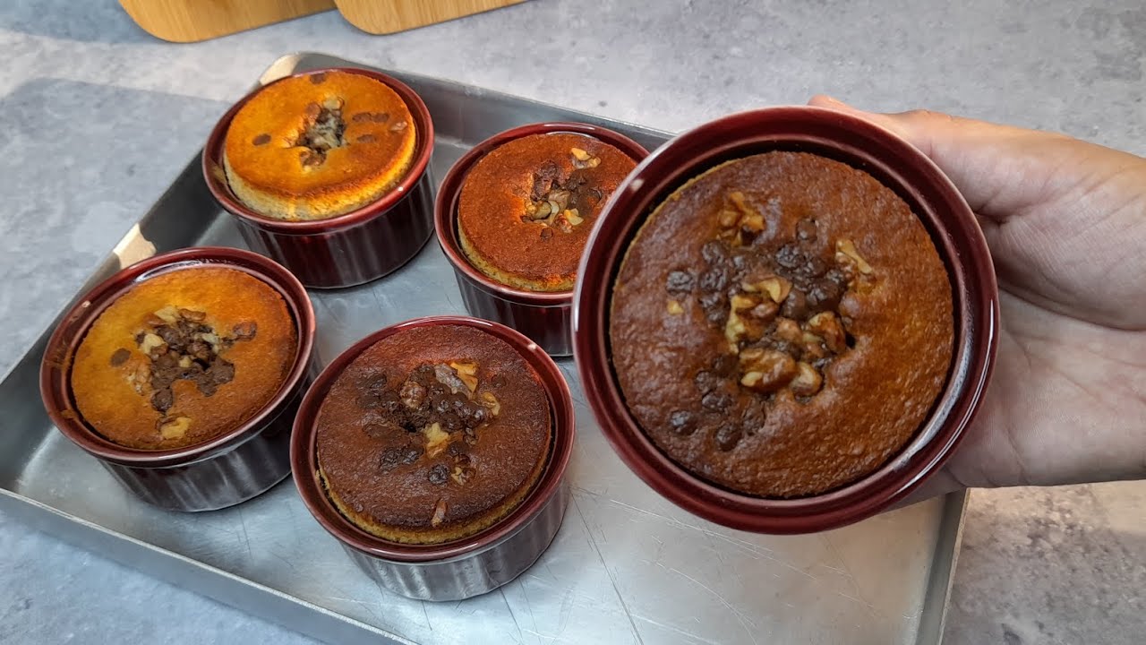 Keksa uysiz ayol zarba beradi Keksa uysiz ayol zarba beradi