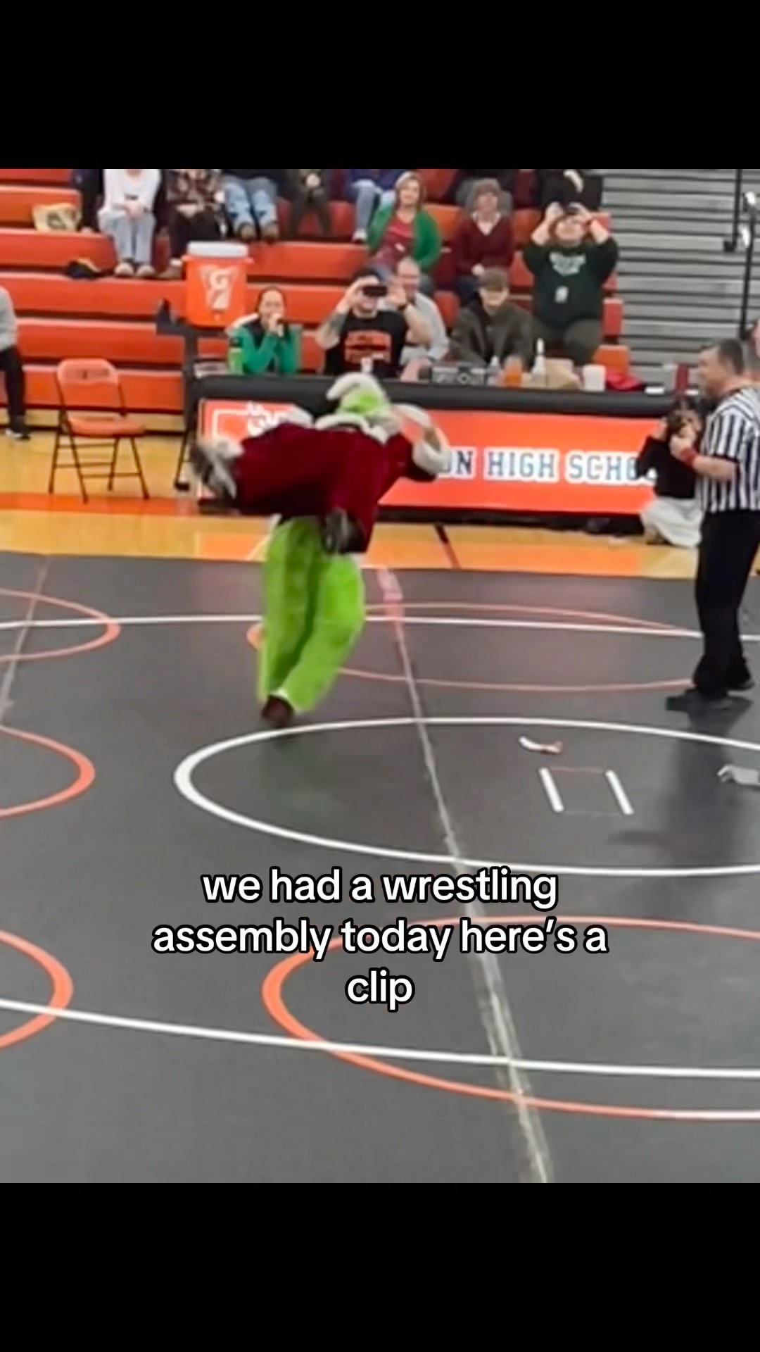 That Santa slam was TUFF ?? #shorts