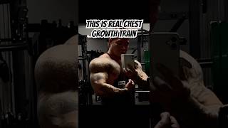 This is real chest growth training #gymtok #weightlifting #fitness