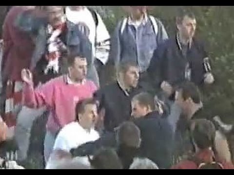 Football Hooligans - Stuttgart v Chelsea - 1998 - YouTube