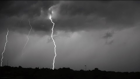 Map Shows Every Lightning Strike In Real Time