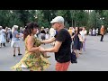 ЗАМАНИЛА, РАЗДРАЗНИЛА!👍🕺💃/СУПЕР ПЕСНЯ И ТАНЦЫ В ПАРКЕ ГОРЬКОГО ХАРЬКОВ АВГУСТ 2021