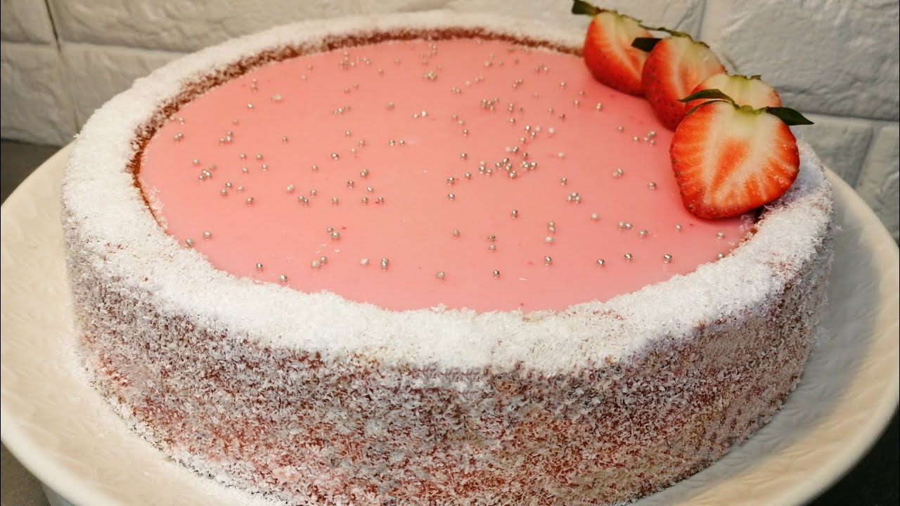 كيكة المول العجيب بكريمة الفراولة🍓لذيدة جدا بمكونات إقتصادية 😋