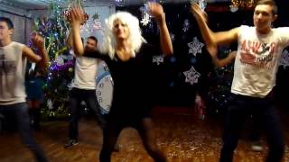 Новый год 2016) Танец парней под Beyoncé - Single Ladies. Горностаевская ООШ №1)