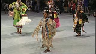 Tiny Tots - 2017 Gathering of Nations Pow Wow
