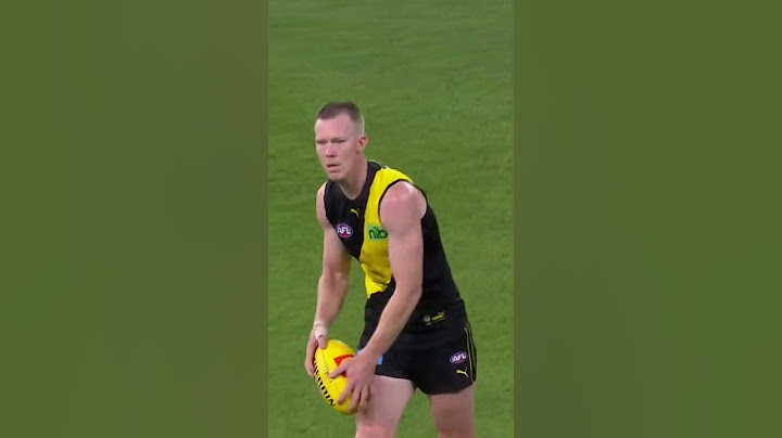 “I’m going to kick a torp” “Ok, good luck” 😂 #afl #richmond