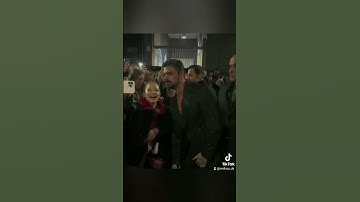 Thumbnail of Michele Morrone more clips from the Moschino fashion show. (4)