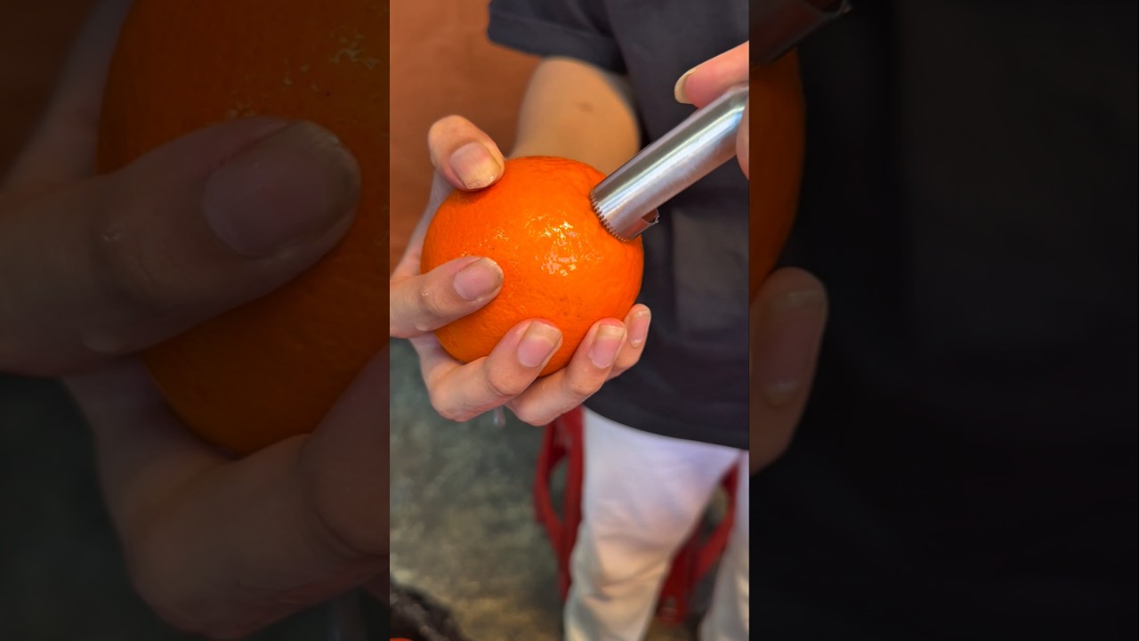 How to Drink Fresh Orange Juice Straight from the Orange!