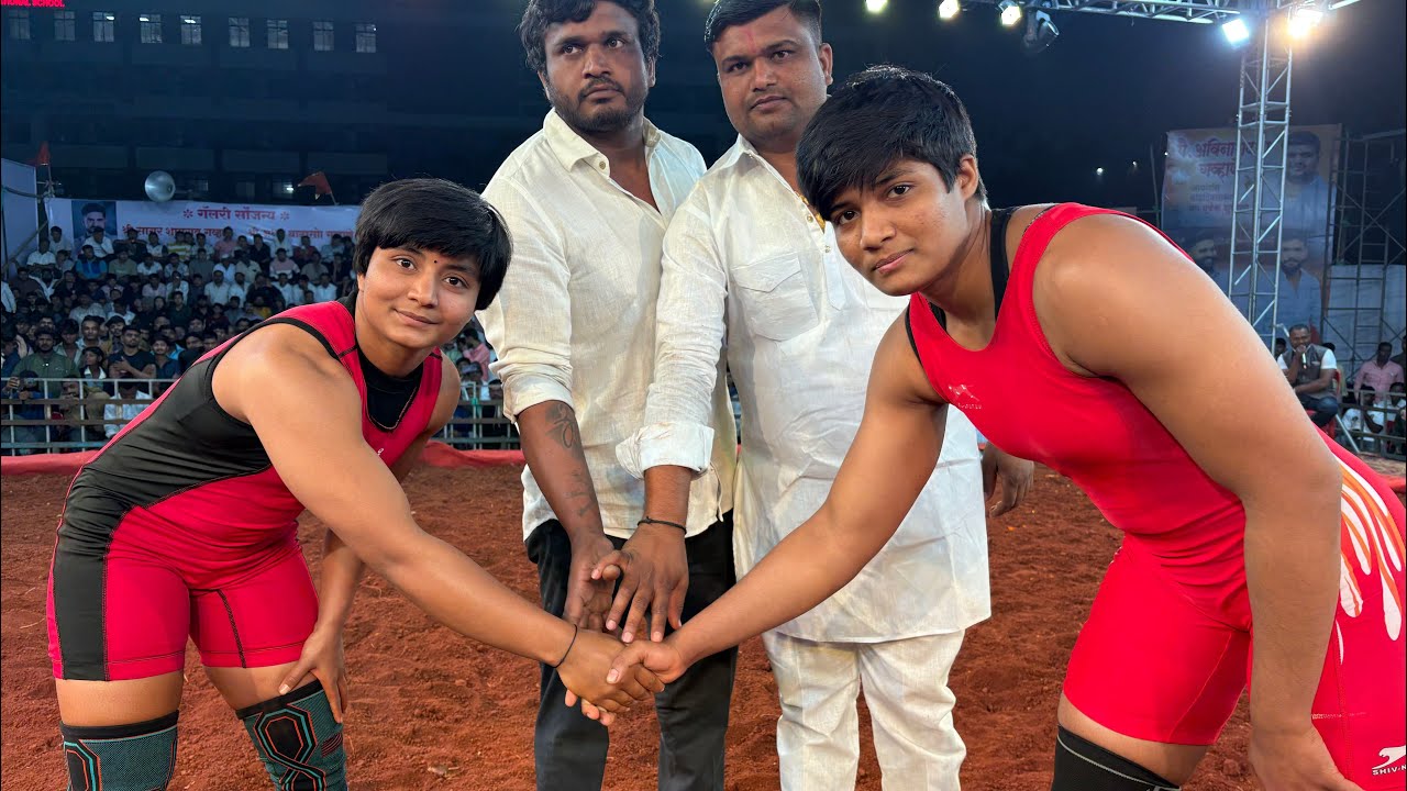 Sonali mandlik vs vedika sasane koregav bhima kusti maidan 