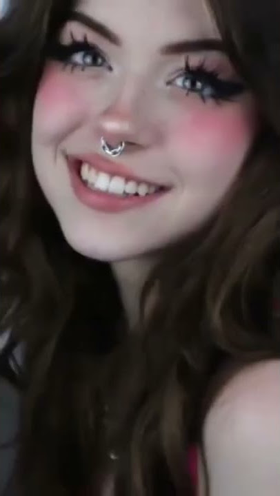 Hannah owo hot