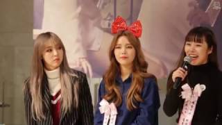 [직캠][4K] 161201 잠실 월드타워 팬싸인회 포토타임 - 솔라 FOCUS