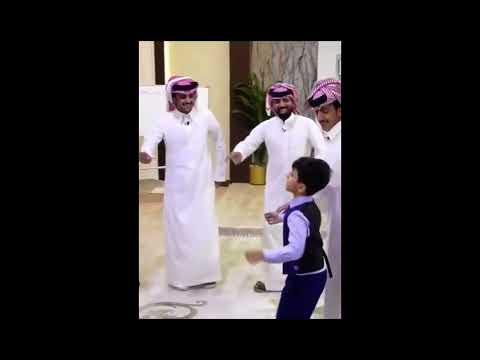 هزت الكتف هذا اخو عقب جنتل