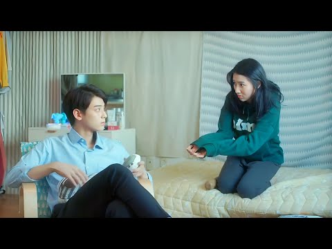 بنت غبيه وعايشه لوحدها بس فجأه بيظهرلها شاب جميل من جوا صوره وبيغير حياتها ملخص مسلسل My Roommate 