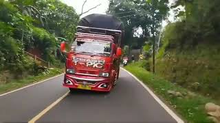 mentahan slow mo truk