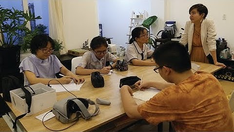 SHAPE dạy tiếng Anh bằng công nghệ thực tế ảo