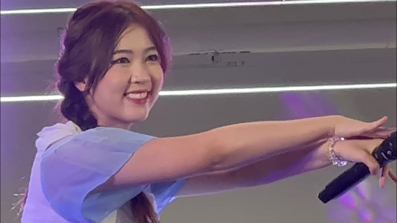 BNK48 - Sayonara Crawl | Bamboo FanCam (Sayonara Crawl Roadshow MBK Center) 220430