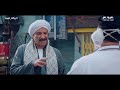 شوفوا الدكتور مدحت والدكتور العدل من جمعية أحباء المصل واللقاح وهما بيسرقوا الدم من الناس في الشارع 