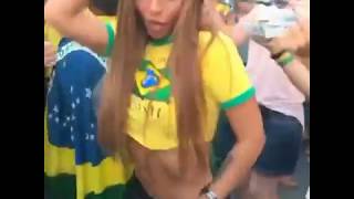 Шикарная болельщица сборной Бразилии