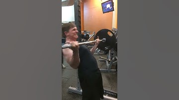 Looking strong 5a - huge bicep curls in the squat rack
