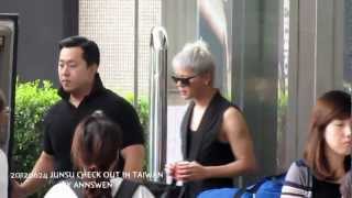120624 XIA JUNSU CHECK OUT IN TAIWAN