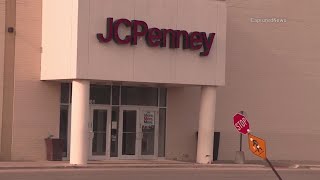 Police searching for suspect in early-morning burglary of JCPenney store on Southwest Side