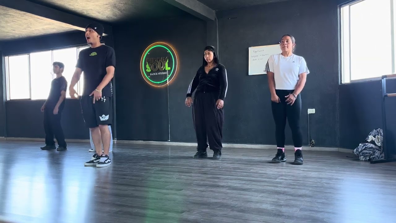 HIP HOP / Clase Fundación/ maestro Zitro / Dance Studio Riddim Soul